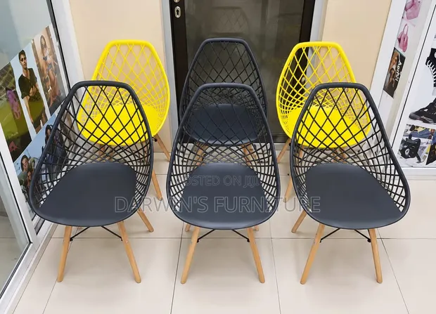 Mesh Eames Chair - 1