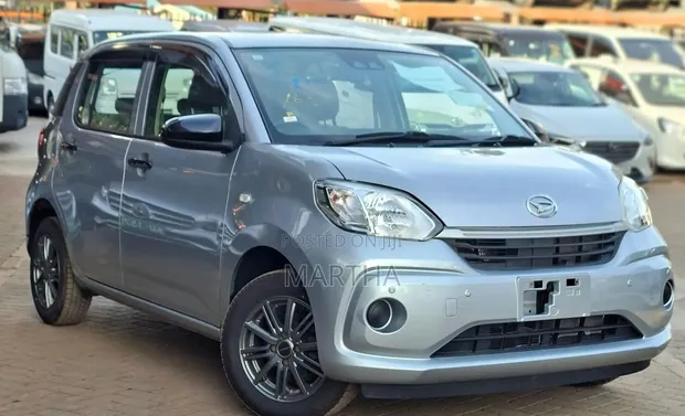 Daihatsu Boon 2021 Silver - 1