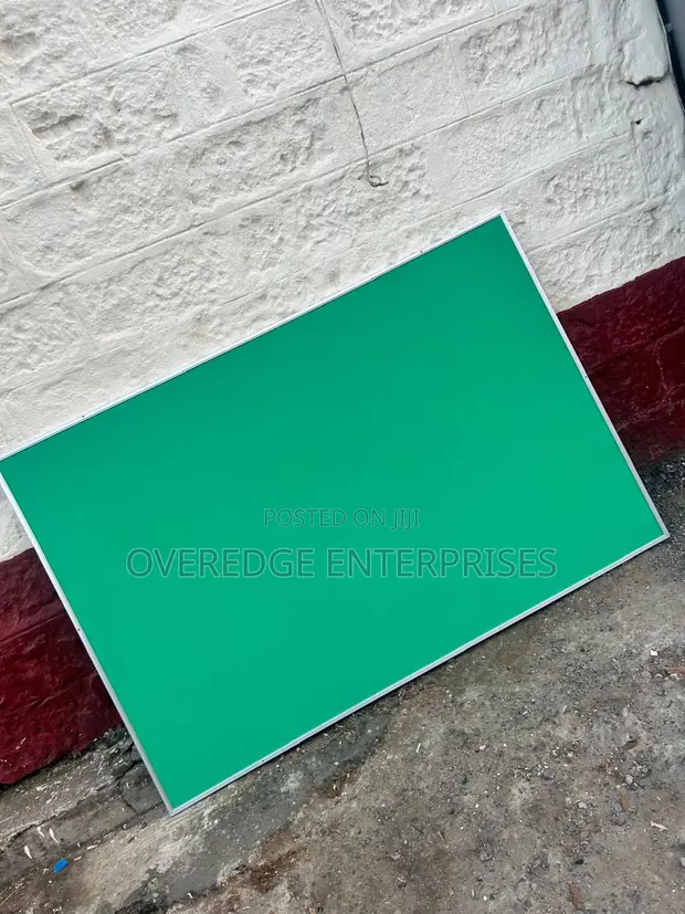 Bodi Mpya ya Matangazo ya Pini 4ft x 3ft - 1