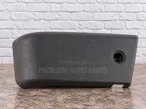 Bumper ya Mwisho ya Toyota Hilux YN55 (1984-1987)