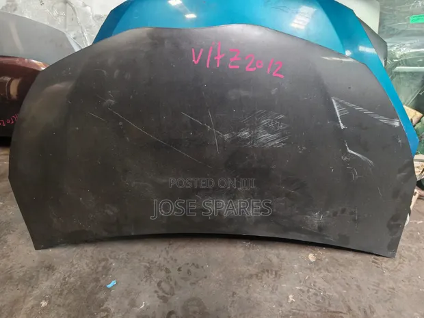 Toyota Vitz Bonnet - 1