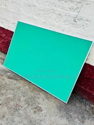 Ubao wa Matangazo wa Pushpin Uliotengenezwa Kienyeji 3ft x 4ft