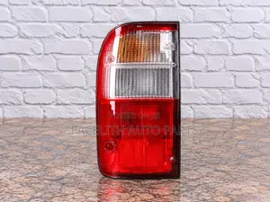 Depo Tail Lamp kwa Toyota Hilux LN145 (1998-2001)