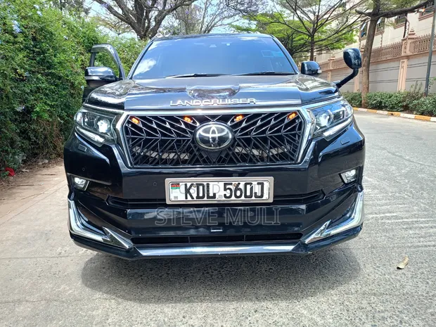 Toyota Land Cruiser Prado 2018 Black - 1