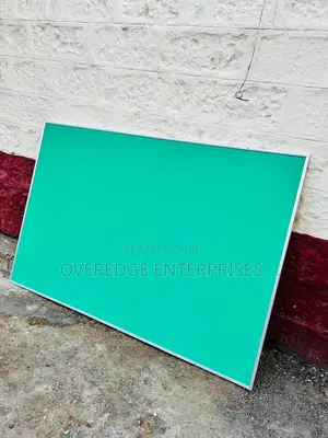 Bodi ya Matangazo ya Kijani ya Kuta 4ft x 3ft