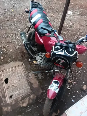 Bajaj Boxer 150 UG 2022 Nyeusi