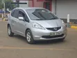 Honda Fit 2010 Rangi ya Burgundy - 2
