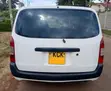 Toyota Probox 2010 Nyeupe - 2