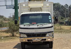 Hino Dutro 2005 Mini Truck