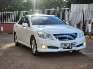 Toyota Crown Royal Saloon 2009