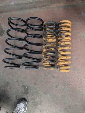 Coil Springs za Toyota Land Cruiser 200 Series (Zilizotumika)