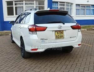 Toyota Corolla Fielder 2016 Nyeupe