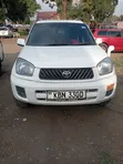 Toyota RAV4 2004 Nyeupe - 4