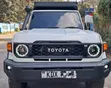 Toyota Land Cruiser 79 Series 2012 Nyeupe - 3