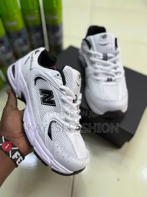 New Balance Sneakers za Wanaume na Wanawake