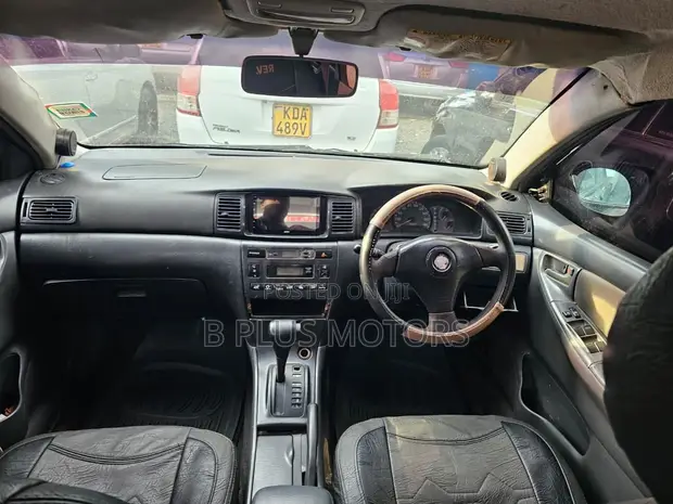 Toyota Corolla 2005 Black - 1