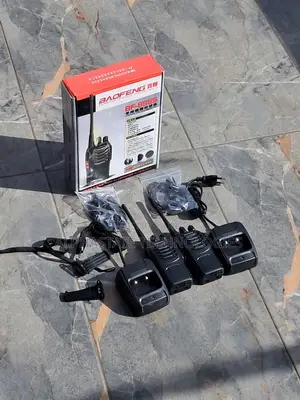 Baofeng BF-888S Set ya Vipande 2 vya Walkie Talkie (Urefu wa 3-5km)
