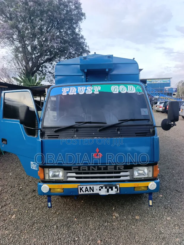 Mitsubishi Canter Lori Ndogo - 1