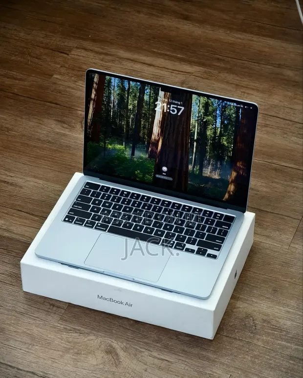 Apple MacBook Air 2025 M4 16GB RAM 512GB SSD - 1