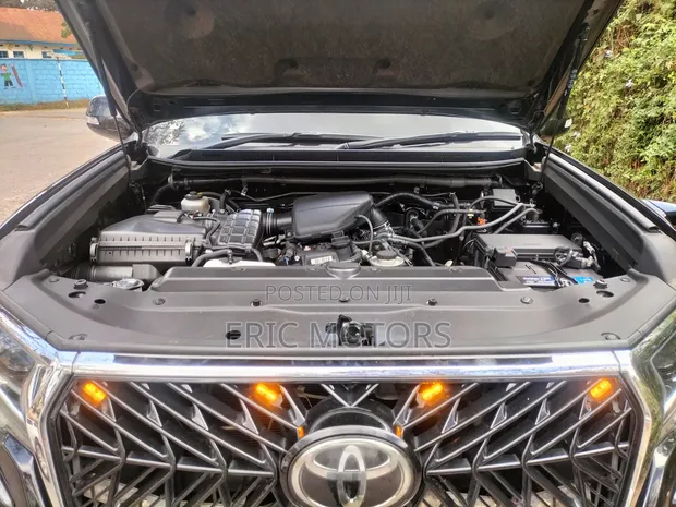 Toyota Land Cruiser Prado 2018 Black - 1