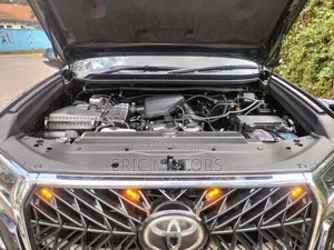 Toyota Land Cruiser Prado 2018 Black