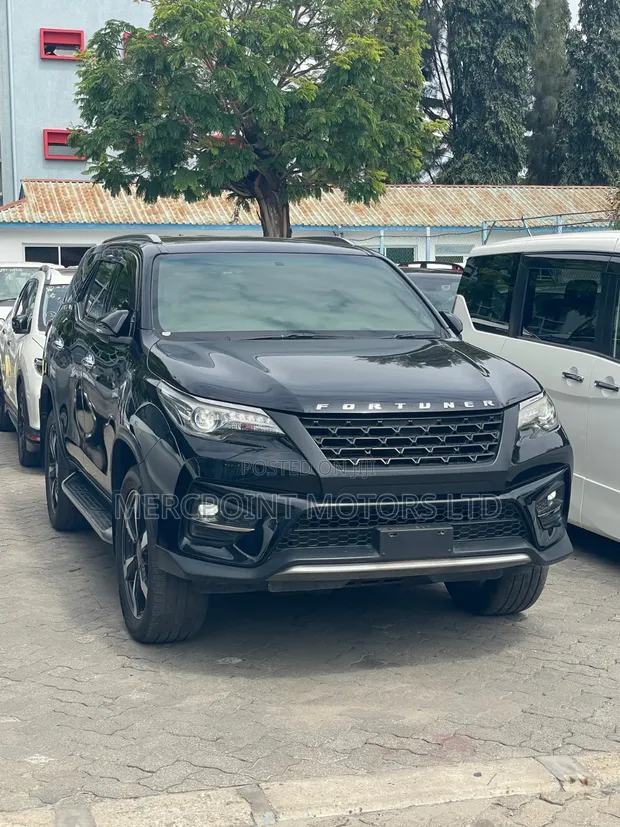 Toyota Fortuner 2019 Matt Black - 1