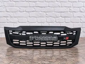 Grille ya Toyota Hilux Vigo Champ GR Sports yenye LED (2012-2014)
