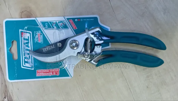 220mm Heavy Duty Pruning Shears - 1