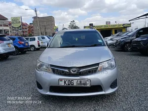 Toyota Corolla Fielder 2014 Kijivu