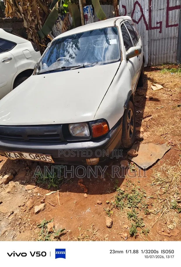Nissan Sunny Y10 Wagon 1.6 (1997) - White - 1
