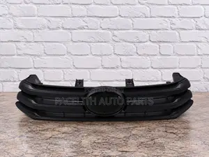 Toyota Hilux Grille 2015-2017 Black