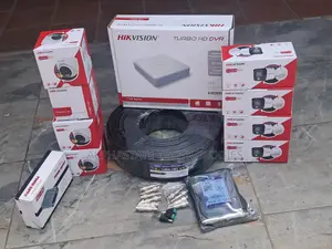 Kompleti ya CCTV Hikvision 4CH Smart Hybrid Light
