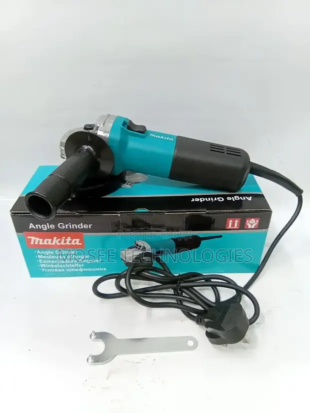 Makita 4.5" Angle Grinder - 1