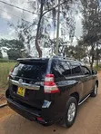 Toyota Land Cruiser Prado 2015 Nyeusi - 5
