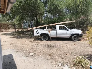 Nissan NP300 2009 White