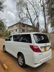 Toyota Alphard 2010 White - 4
