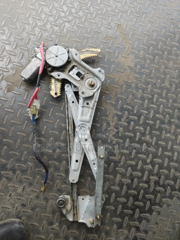Subaru Forester SG5 Complete Door Winder Machine - 1