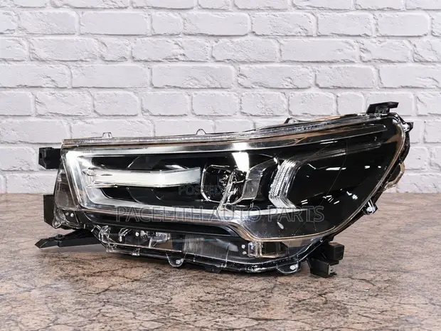 Headlight for Toyota Hilux Revo Rocco 2021 with LED - 1