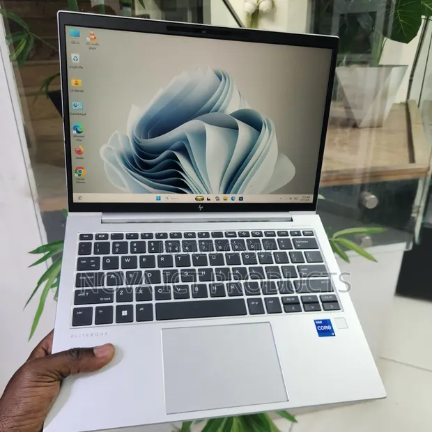 HP EliteBook 830 G9 Laptop - 16GB RAM, 512GB SSD, Core i7 - 1
