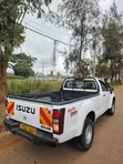 Isuzu D-MAX Highrider 2015 Nyeupe - 4