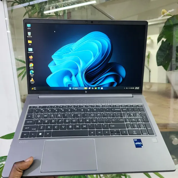 HP ZBook Power G9 Laptop - Core i7, 32GB RAM, 1TB SSD - 1