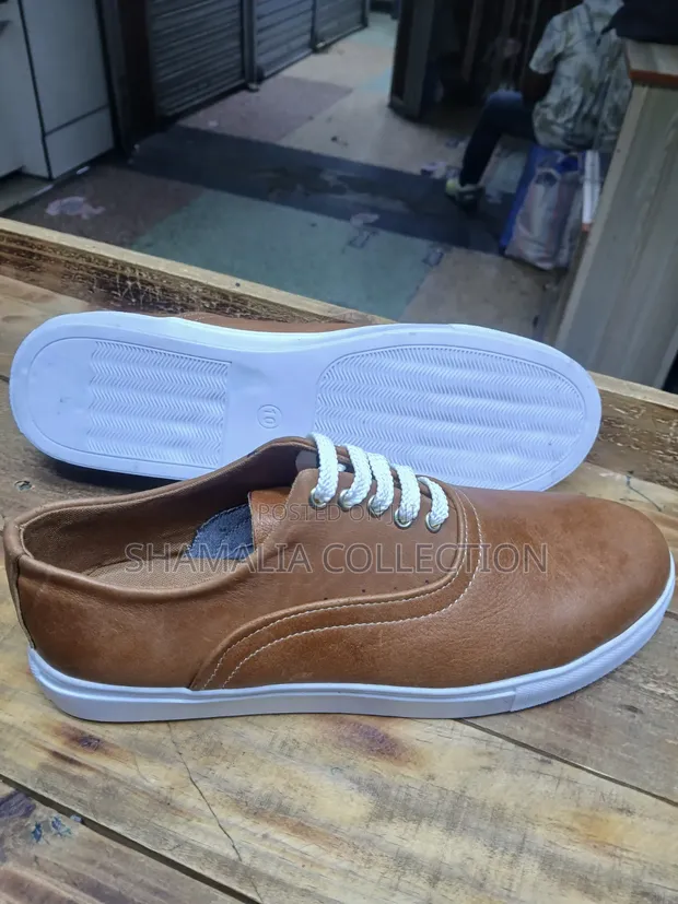 La Brand Viatu vya Ngozi vya Brown - 1