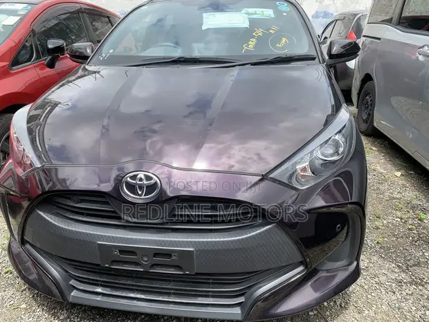 Toyota Yaris L Hatchback 5dr 2018 Zambarau - 1