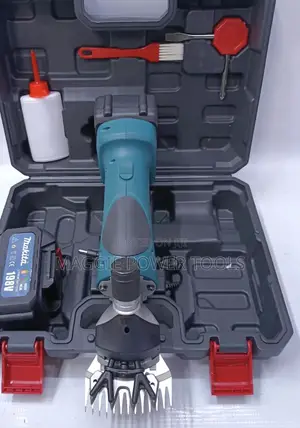 Makita Cordless Sheep Clipper