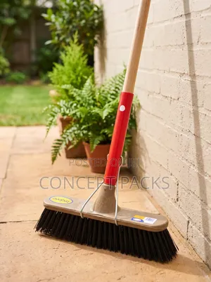 Teepee Hard Broom D5FH with Wooden Handle