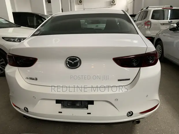 Mazda 3 Sedan 2019 Nyeupe - 1