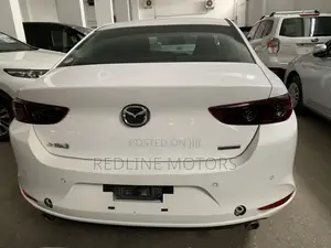 Mazda 3 Sedan 2019 Nyeupe