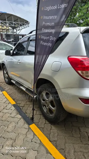 Toyota RAV4 2.5 SUV 2010 Silver
