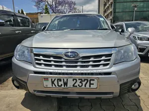 Subaru Forester 2.0D X 2012 Nyeupe