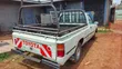 Toyota Hilux 2000 Pearl - 3